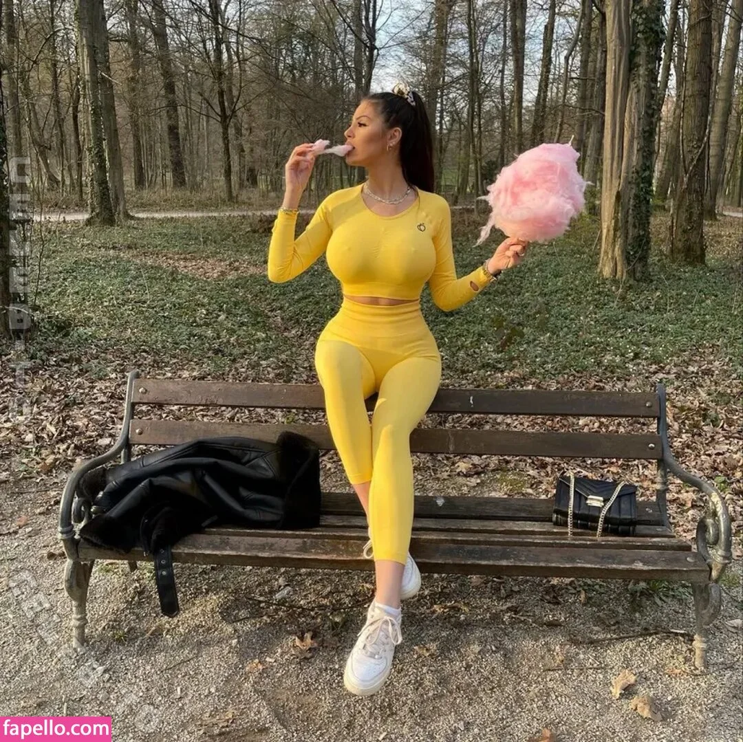 Marija Meglaj / marija_meglaj / marijameglaj Onlyfans Photo Gallery 