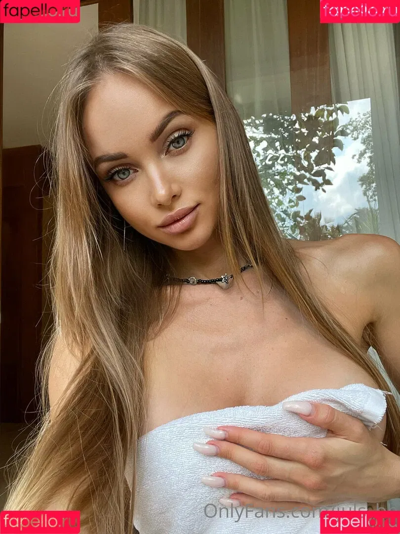 Yulchikbb / Yuliya Ekaterinburg Onlyfans Photo Gallery 