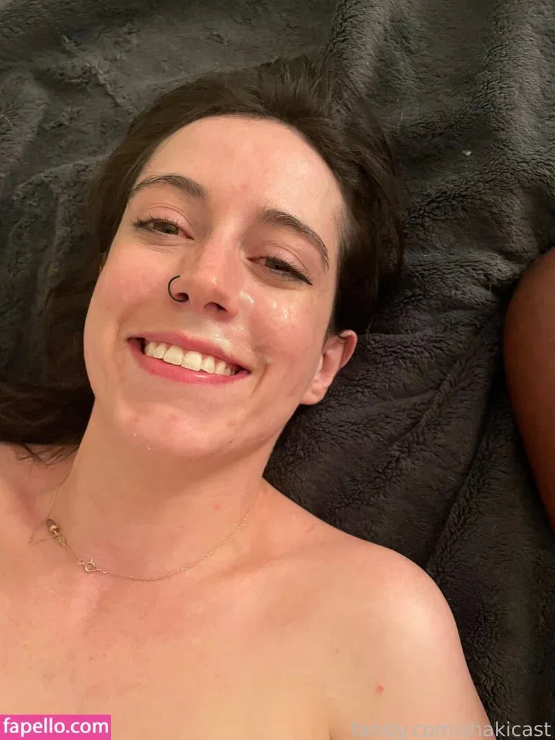 https: / shakicast Onlyfans Photo Gallery 