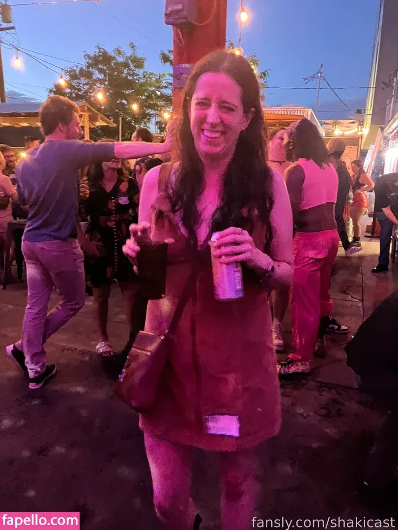 https: / shakicast Onlyfans Photo Gallery 