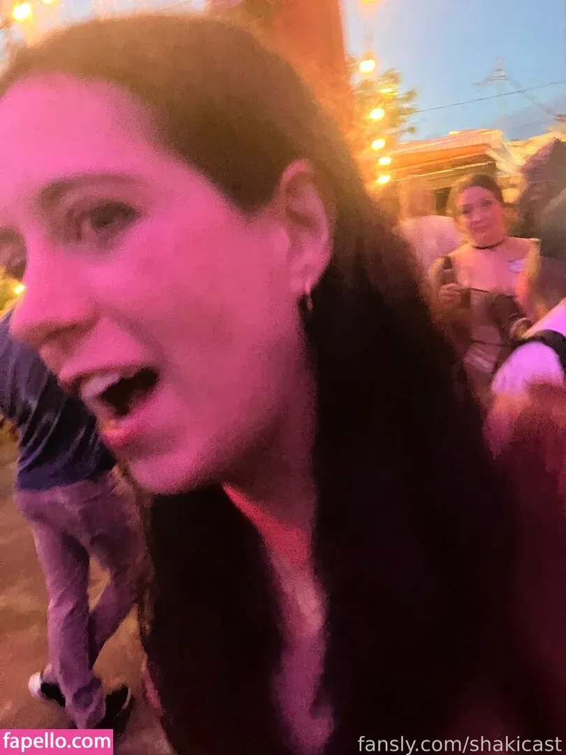 https: / shakicast Onlyfans Photo Gallery 