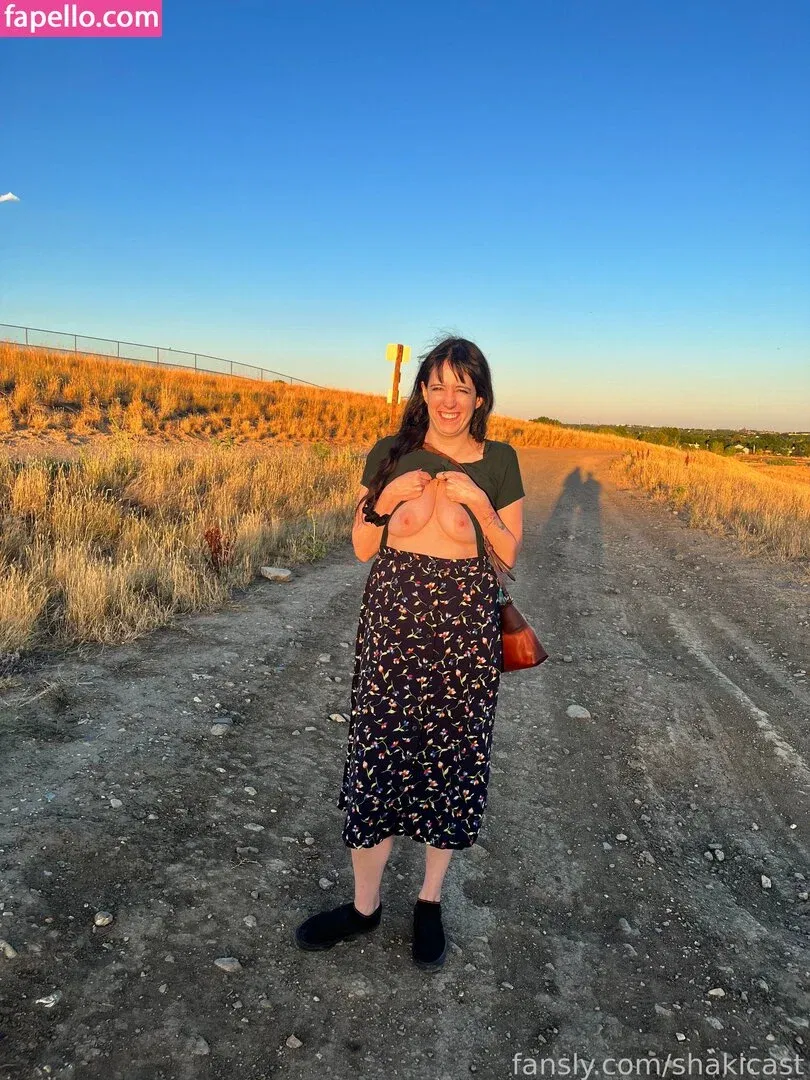 https: / shakicast Onlyfans Photo Gallery 