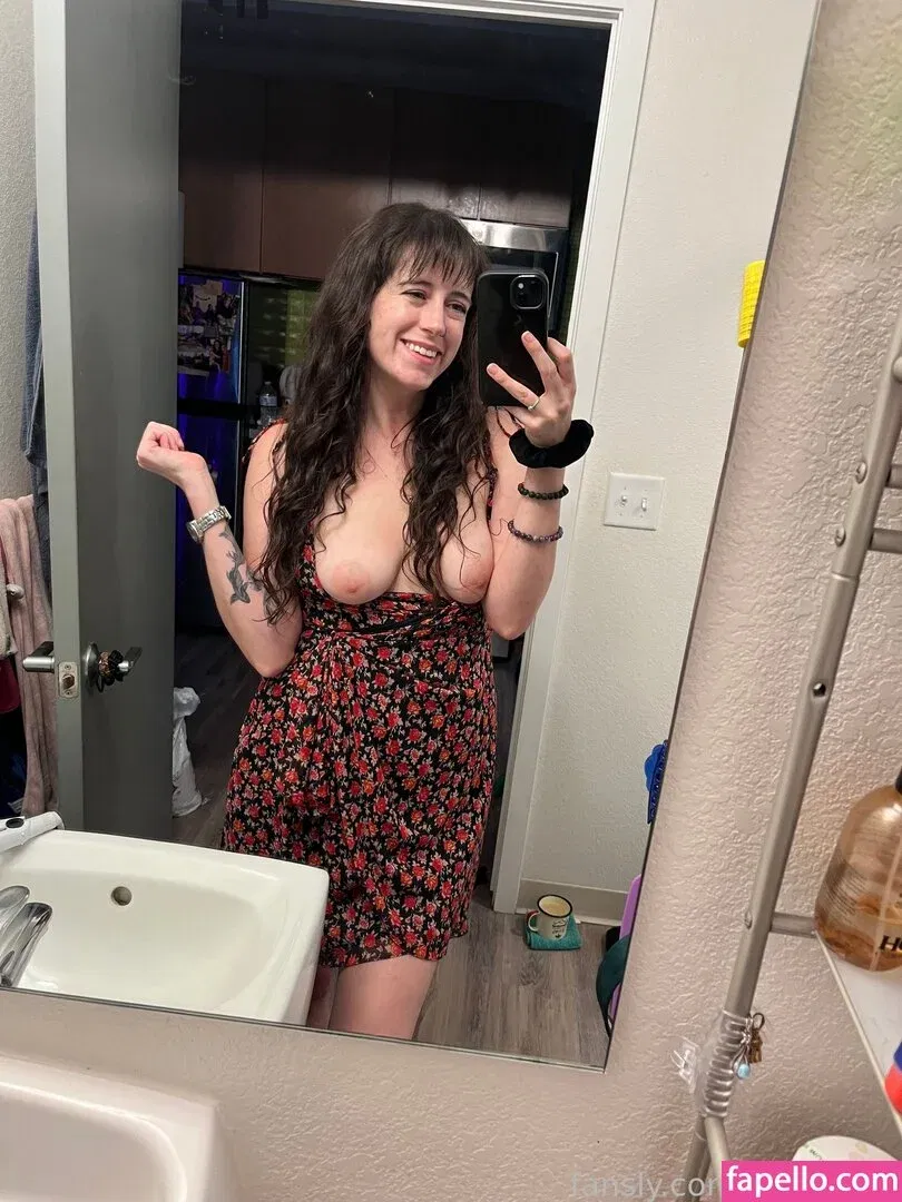 https: / shakicast Onlyfans Photo Gallery 