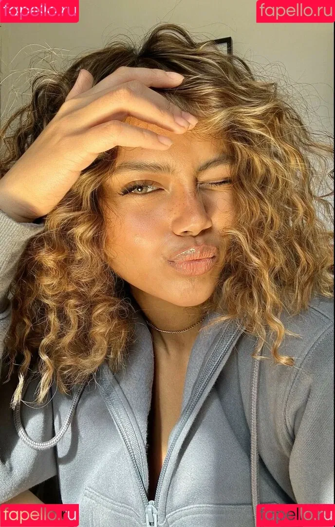Bianca Bustamante / Racerbia Onlyfans Photo Gallery 