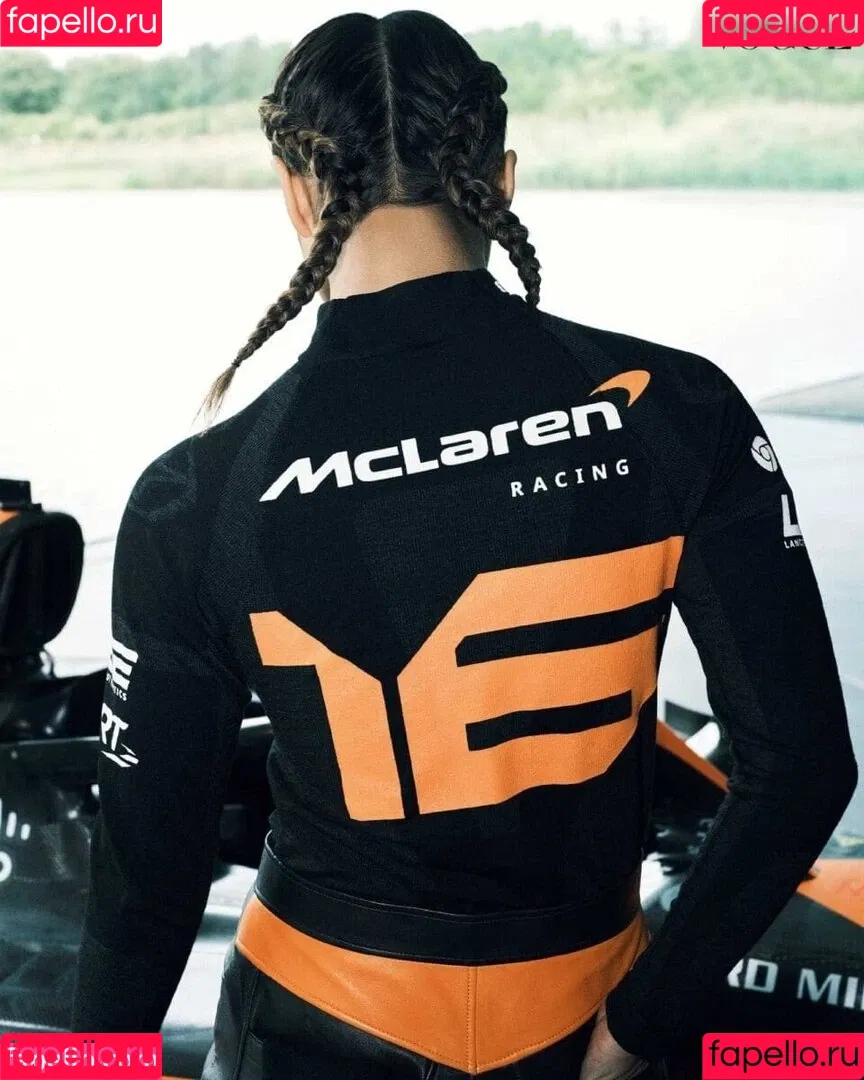 Bianca Bustamante / Racerbia Onlyfans Photo Gallery 