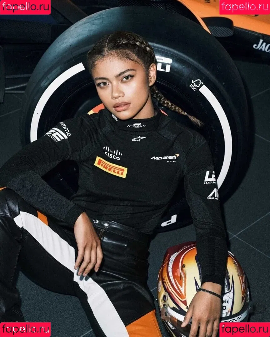 Bianca Bustamante / Racerbia Onlyfans Photo Gallery 