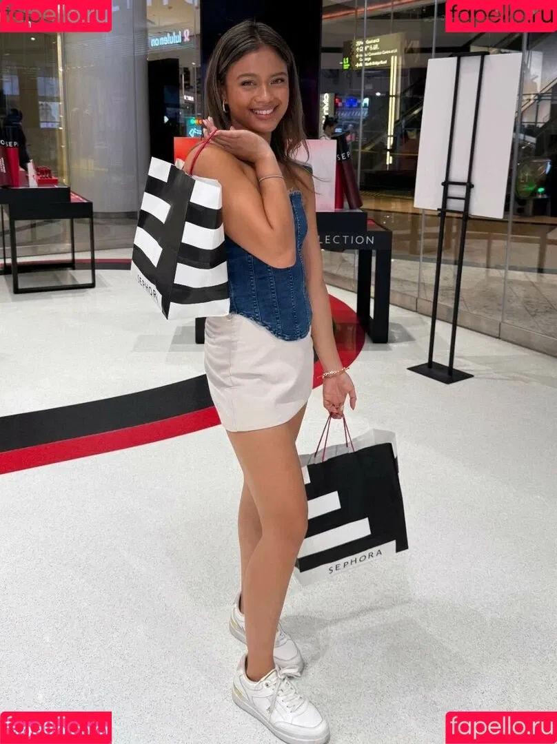 Bianca Bustamante / Racerbia Onlyfans Photo Gallery 