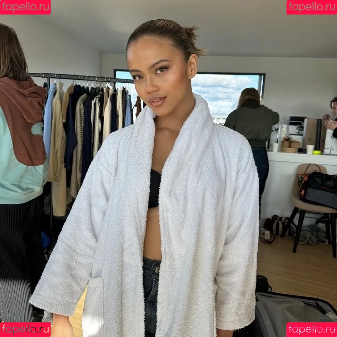 Bianca Bustamante / Racerbia Onlyfans Photo Gallery 