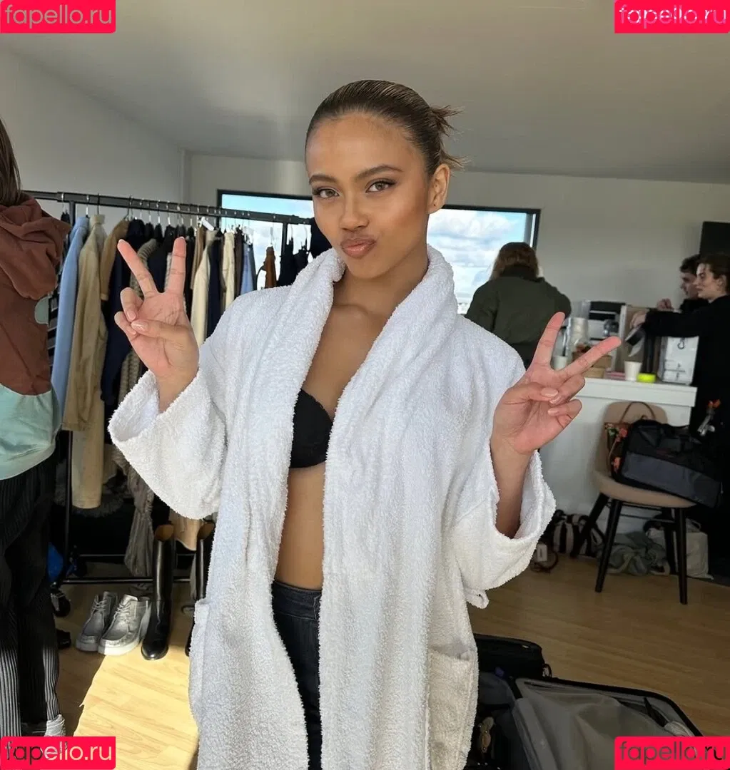 Bianca Bustamante / Racerbia Onlyfans Photo Gallery 