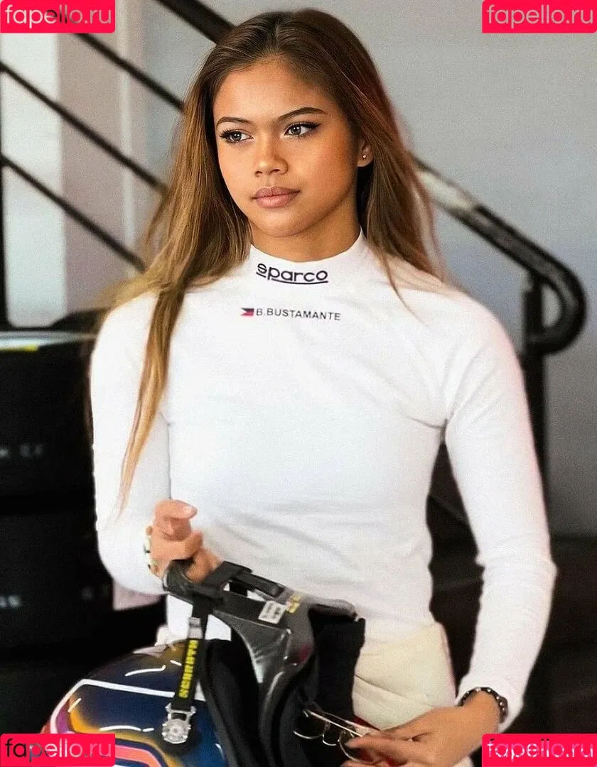 Bianca Bustamante / Racerbia Onlyfans Photo Gallery 