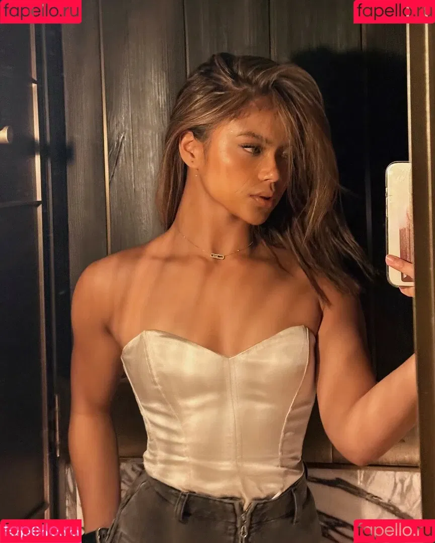Bianca Bustamante / Racerbia Onlyfans Photo Gallery 