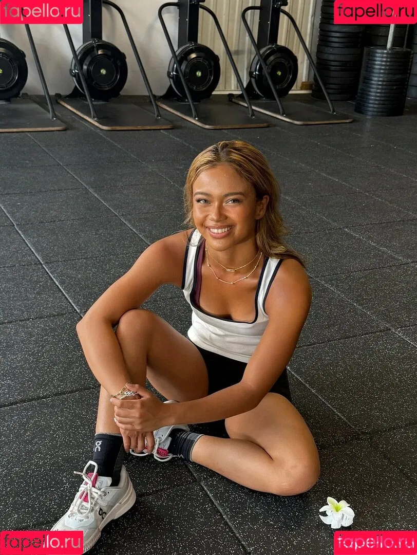 Bianca Bustamante / Racerbia Onlyfans Photo Gallery 