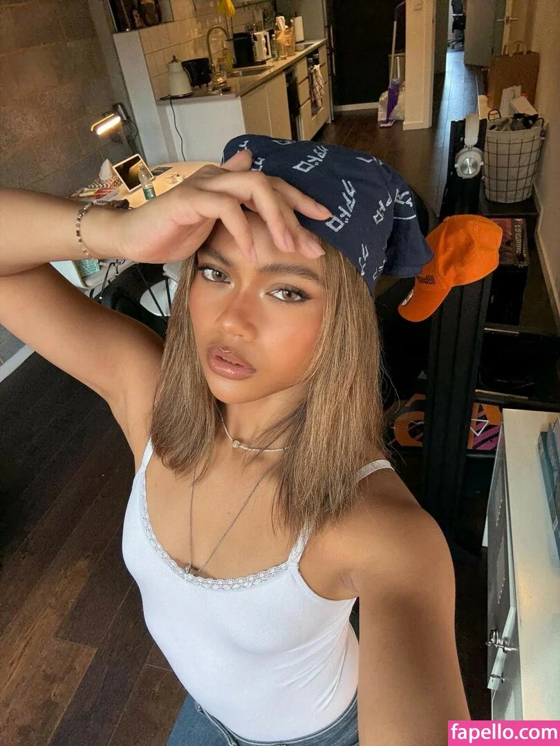 Bianca Bustamante / Racerbia Onlyfans Photo Gallery 