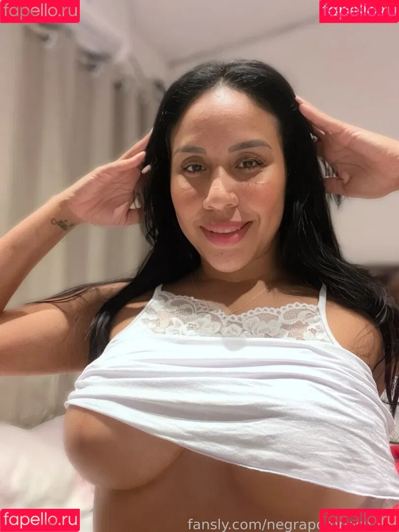 dshewaspretty / negrapomposa_30 Onlyfans Photo Gallery 