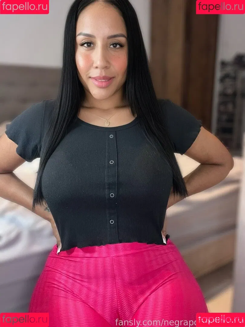 dshewaspretty / negrapomposa_30 Onlyfans Photo Gallery 