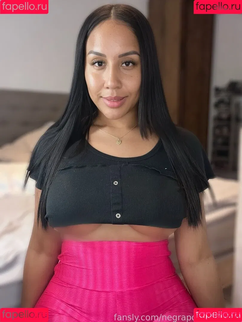 dshewaspretty / negrapomposa_30 Onlyfans Photo Gallery 