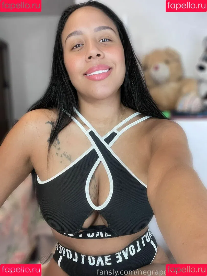 dshewaspretty / negrapomposa_30 Onlyfans Photo Gallery 