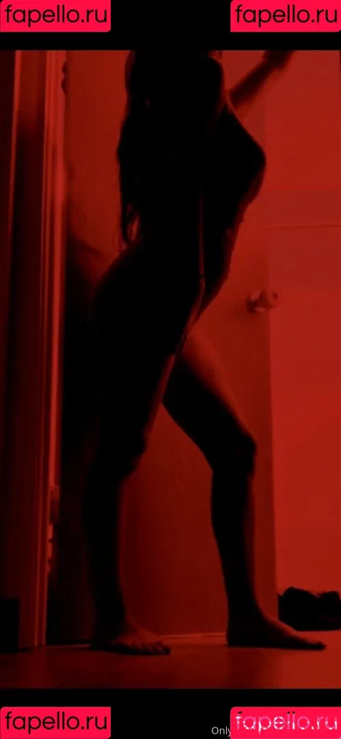 halesfyi / msstealyagirl Onlyfans Photo Gallery 