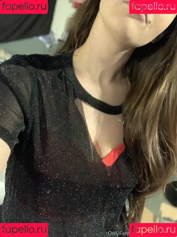 halesfyi / msstealyagirl Onlyfans Photo Gallery 