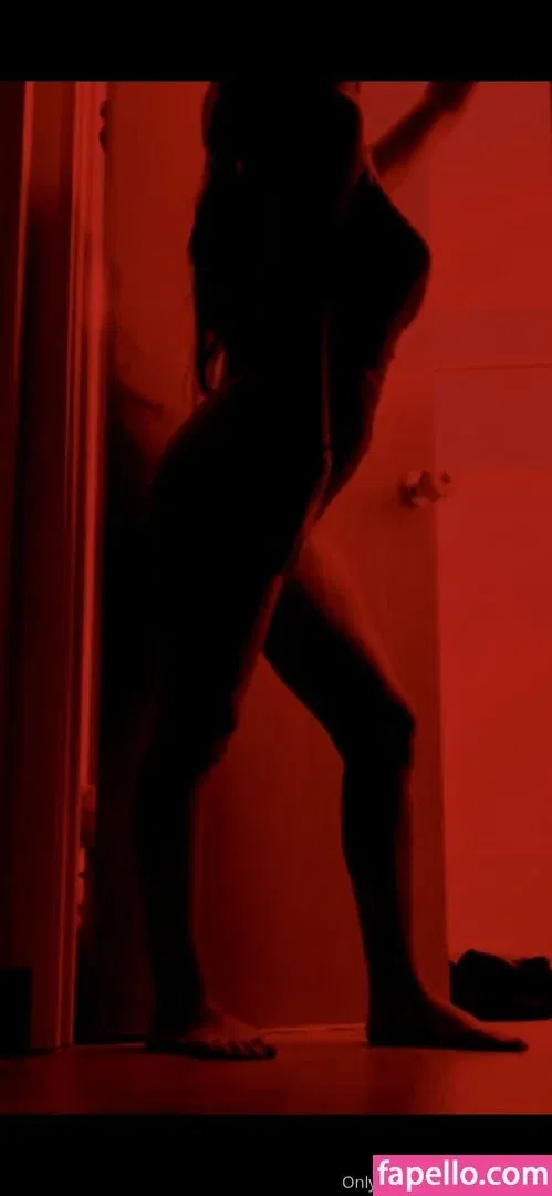 halesfyi / msstealyagirl Onlyfans Photo Gallery 