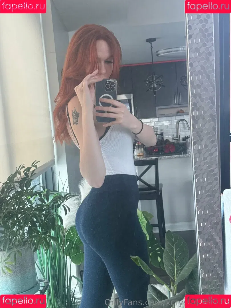 crystalthayerofficial / xcrystalthayerx Onlyfans Photo Gallery 