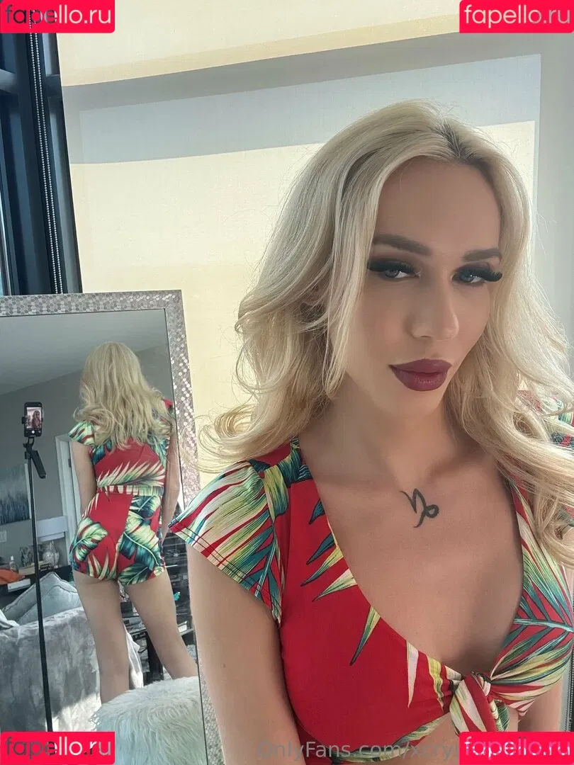 crystalthayerofficial / xcrystalthayerx Onlyfans Photo Gallery 