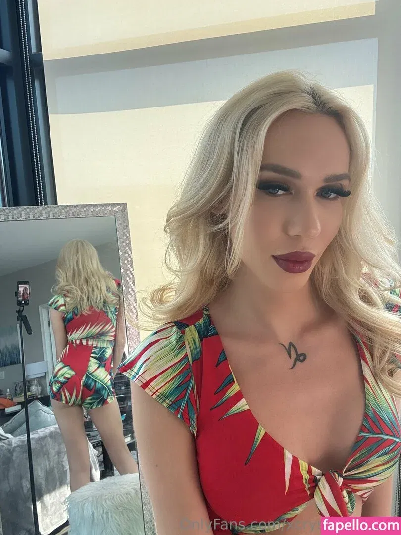 crystalthayerofficial / xcrystalthayerx Onlyfans Photo Gallery 