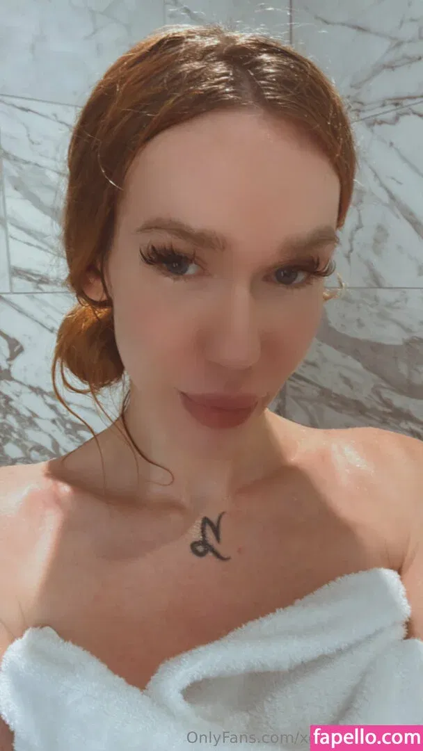 crystalthayerofficial / xcrystalthayerx Onlyfans Photo Gallery 