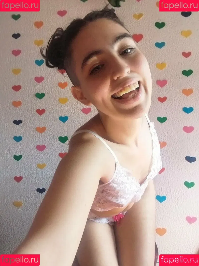 lolalustt / lylalustt Onlyfans Photo Gallery 