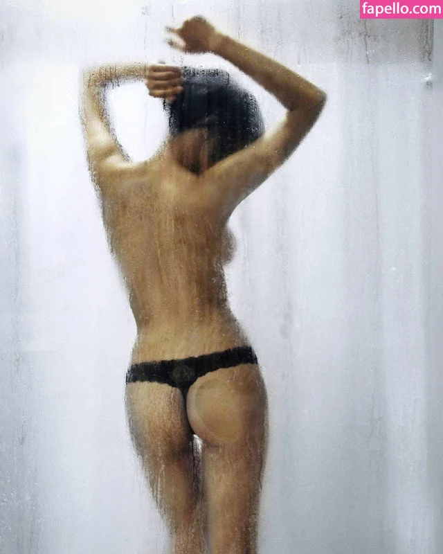 lolalustt / lylalustt Onlyfans Photo Gallery 