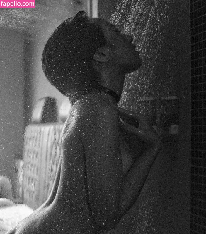 lolalustt / lylalustt Onlyfans Photo Gallery 