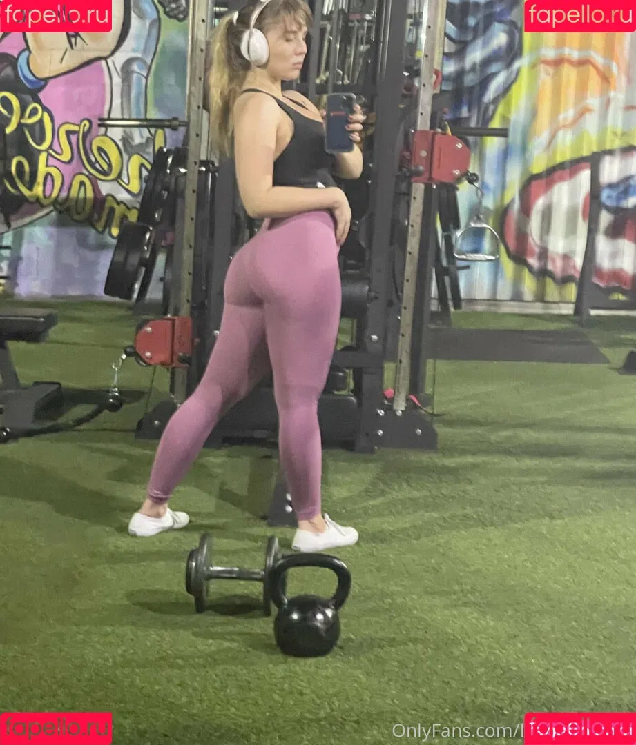 lenaisapeach / lenapaulxo Onlyfans Photo Gallery 