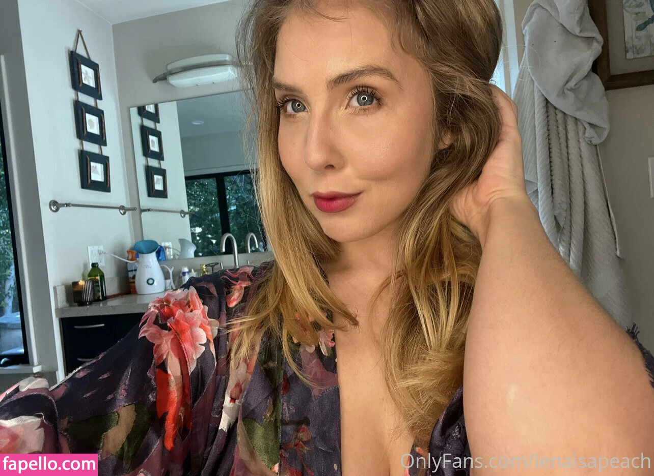 lenaisapeach / lenapaulxo Onlyfans Photo Gallery 