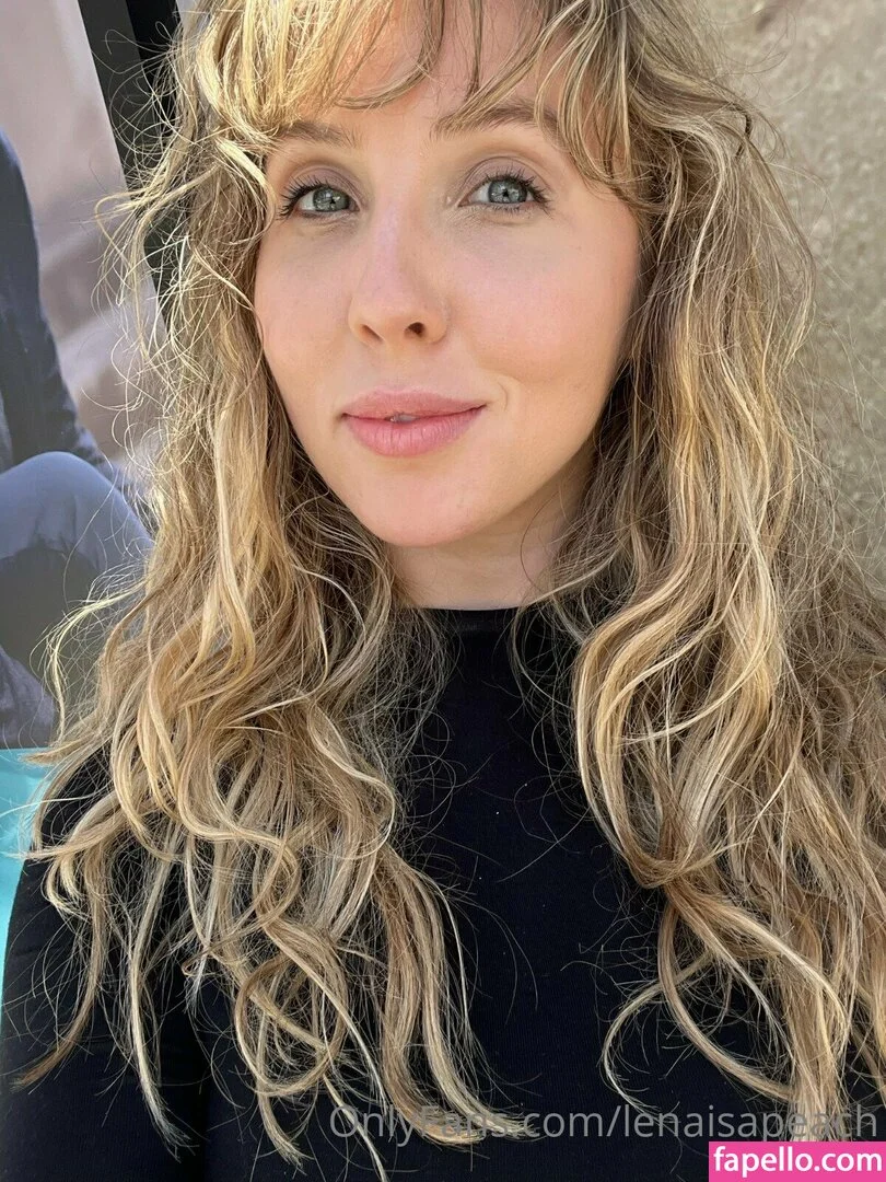 lenaisapeach / lenapaulxo Onlyfans Photo Gallery 