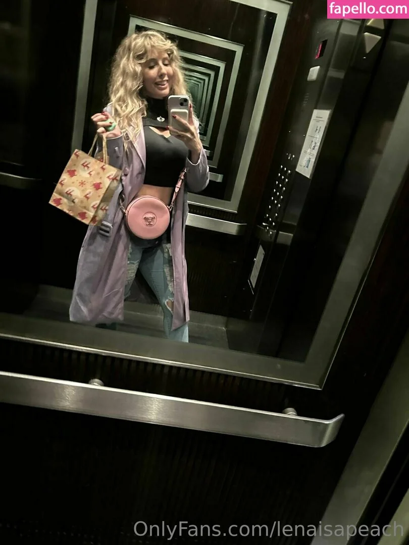 lenaisapeach / lenapaulxo Onlyfans Photo Gallery 