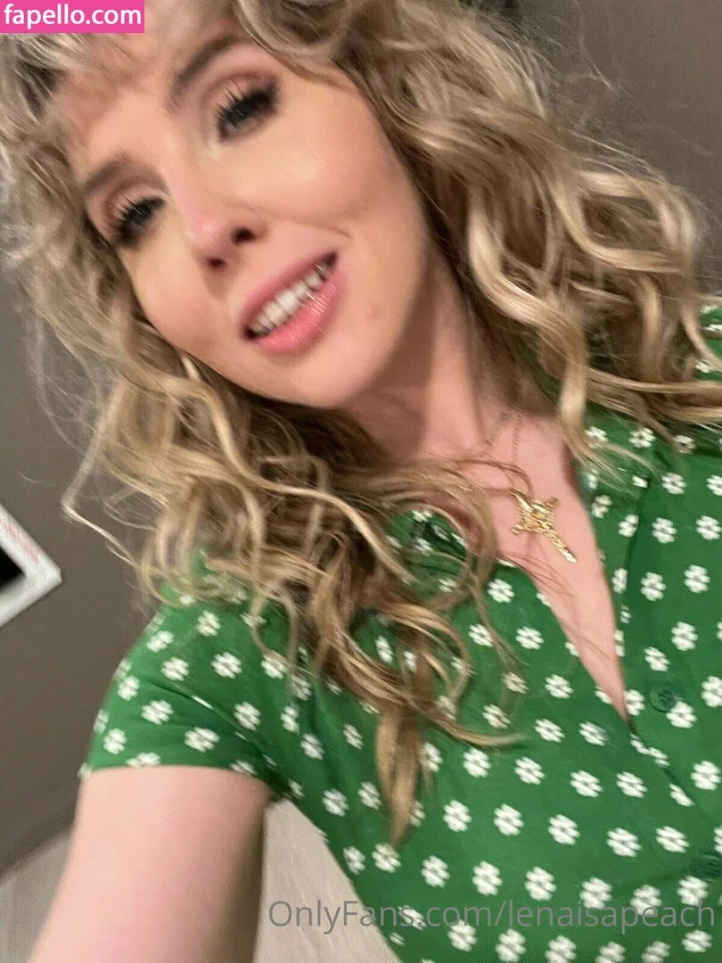 lenaisapeach / lenapaulxo Onlyfans Photo Gallery 