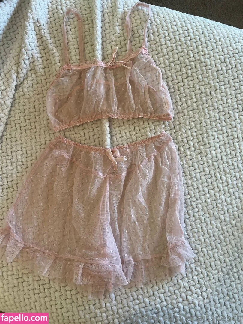 lenaisapeach / lenapaulxo Onlyfans Photo Gallery 