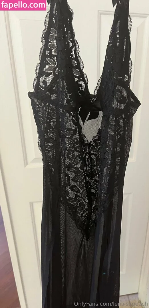 lenaisapeach / lenapaulxo Onlyfans Photo Gallery 