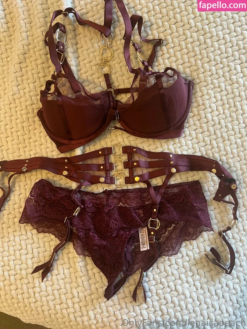 lenaisapeach / lenapaulxo Onlyfans Photo Gallery 