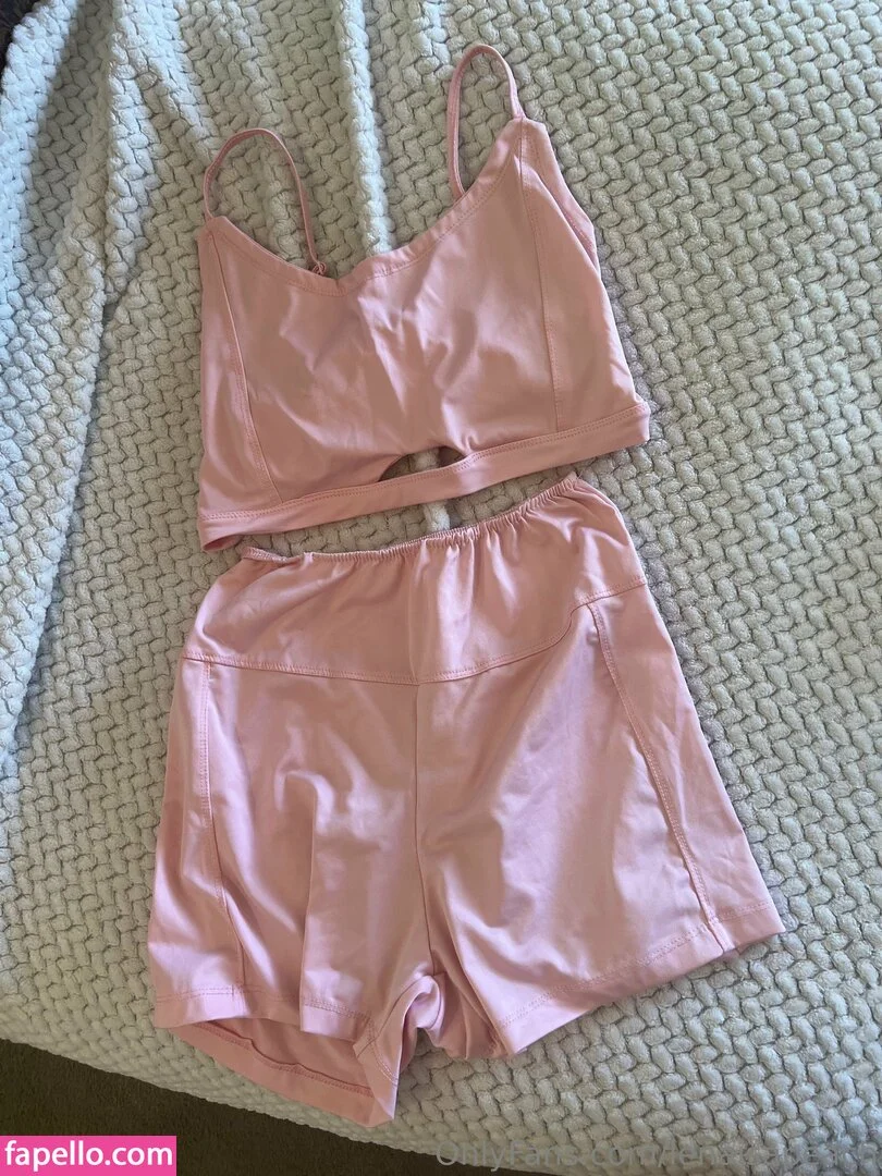 lenaisapeach / lenapaulxo Onlyfans Photo Gallery 