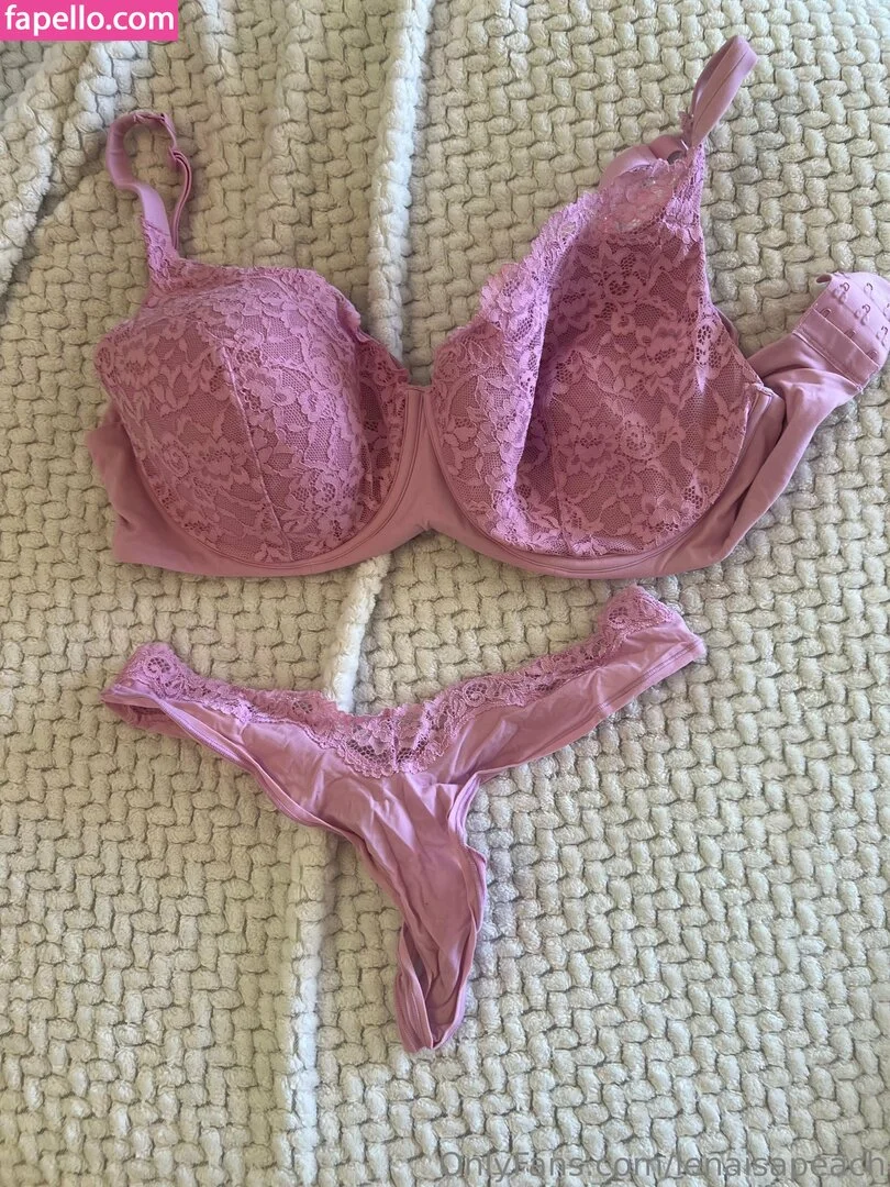 lenaisapeach / lenapaulxo Onlyfans Photo Gallery 