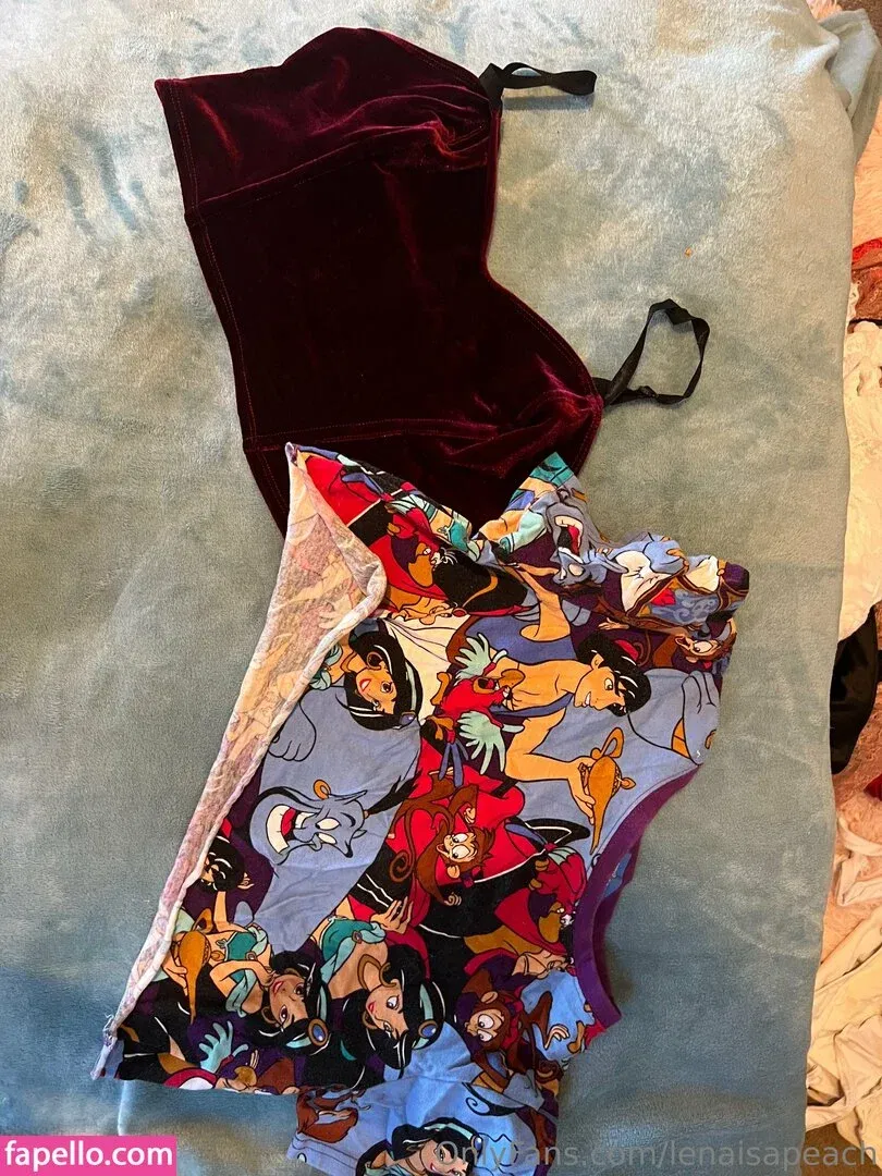 lenaisapeach / lenapaulxo Onlyfans Photo Gallery 