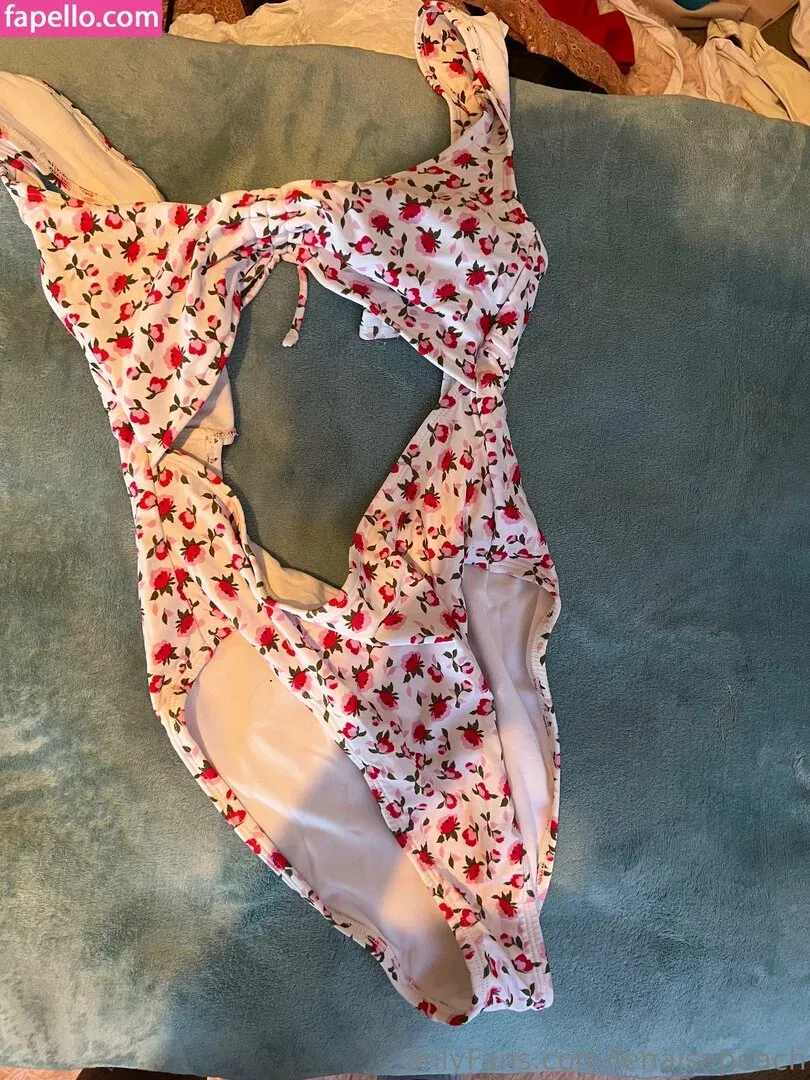 lenaisapeach / lenapaulxo Onlyfans Photo Gallery 