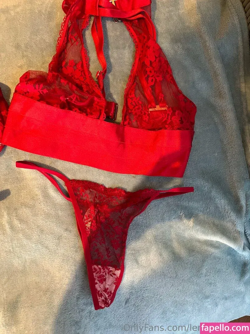 lenaisapeach / lenapaulxo Onlyfans Photo Gallery 