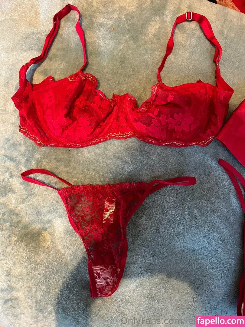 lenaisapeach / lenapaulxo Onlyfans Photo Gallery 