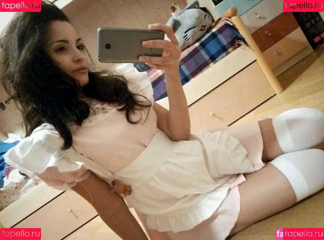 Kafkanya / danilacattani Onlyfans Photo Gallery 