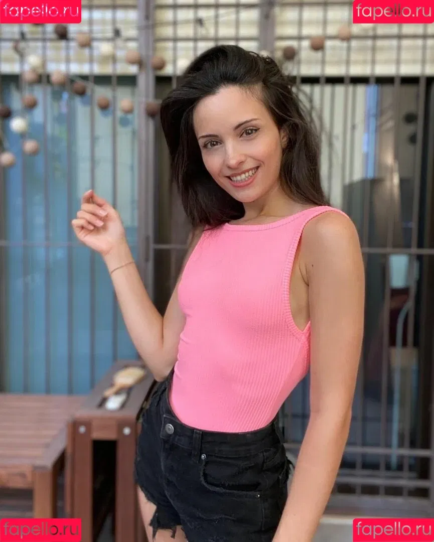 Kafkanya / danilacattani Onlyfans Photo Gallery 