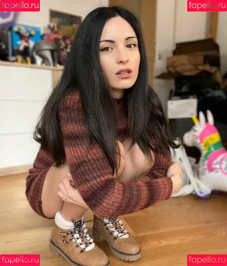 Kafkanya / danilacattani Onlyfans Photo Gallery 