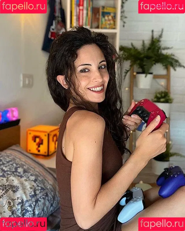 Kafkanya / danilacattani Onlyfans Photo Gallery 