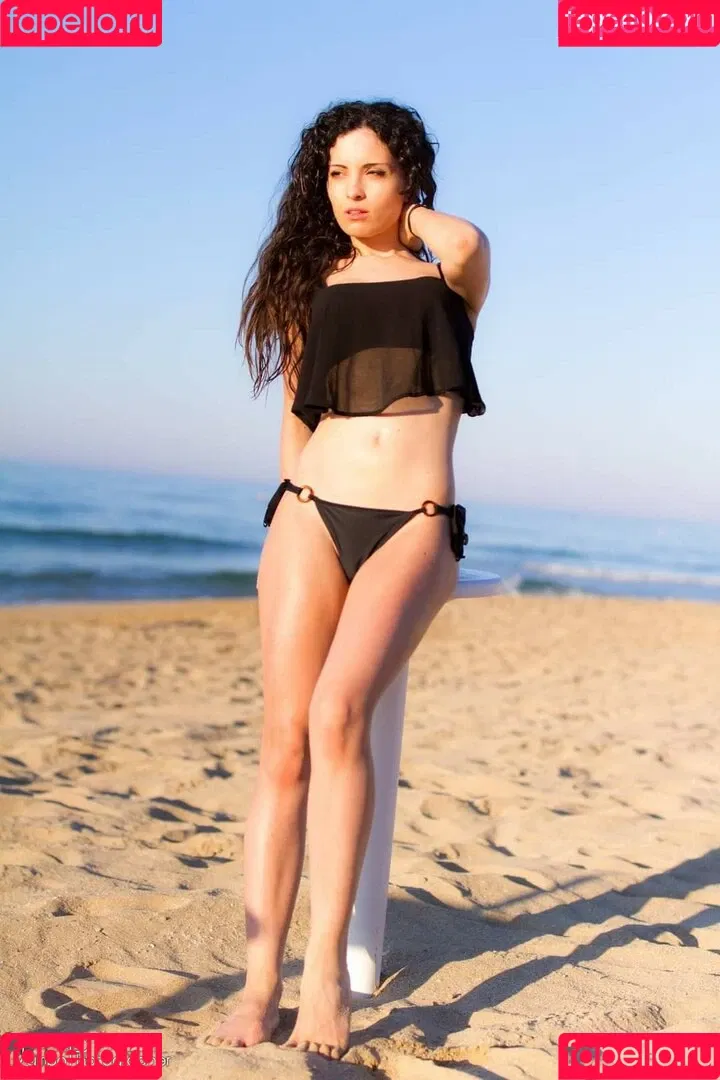 Kafkanya / danilacattani Onlyfans Photo Gallery 